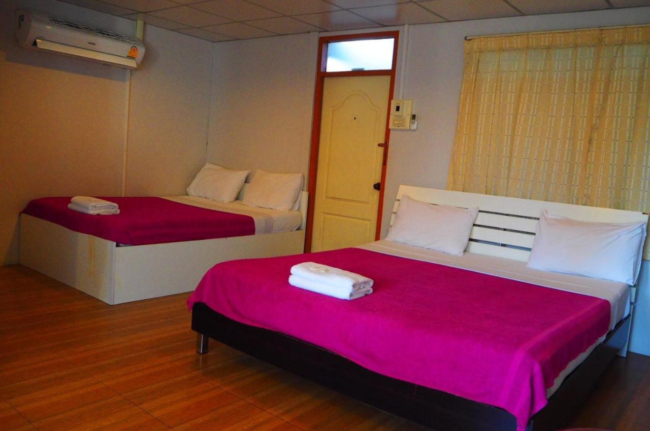 Samchai Hotel Сирача Экстерьер фото